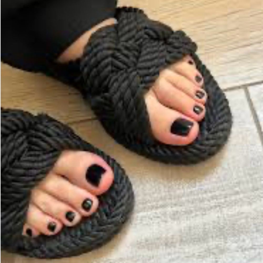 H & M Black Woven Rope Sandals - Picture 2 of 13
